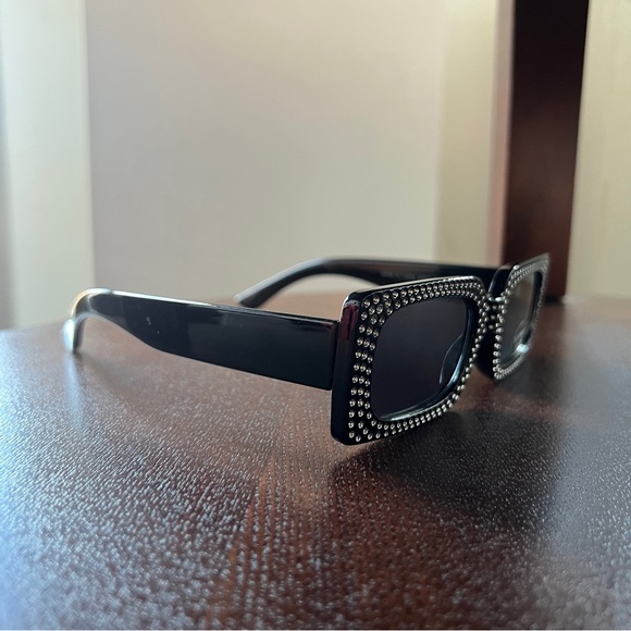 AJ Morgan ASOS black rectangular rhinestone frame diva sunglasses - Picture 10 of 11